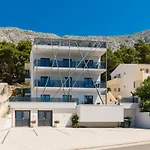 Mia 3 - Omis By Guide *